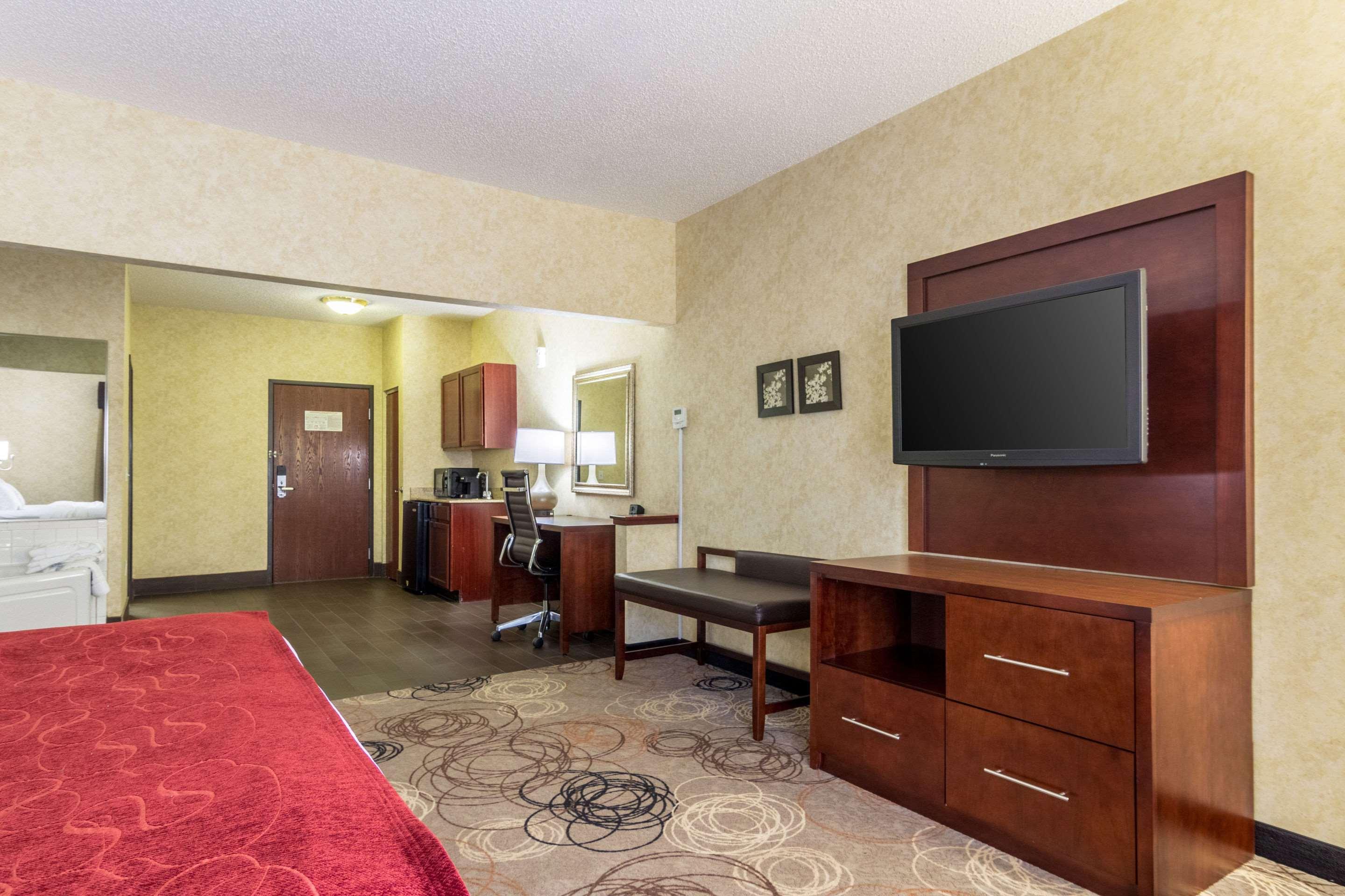 Comfort Suites Southfield-Detroit Exterior foto